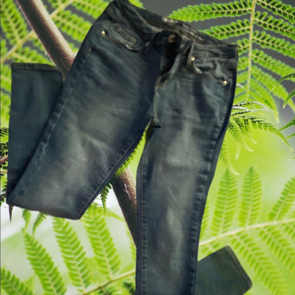 Skinny jeans for those of us w/an amazing butt!l